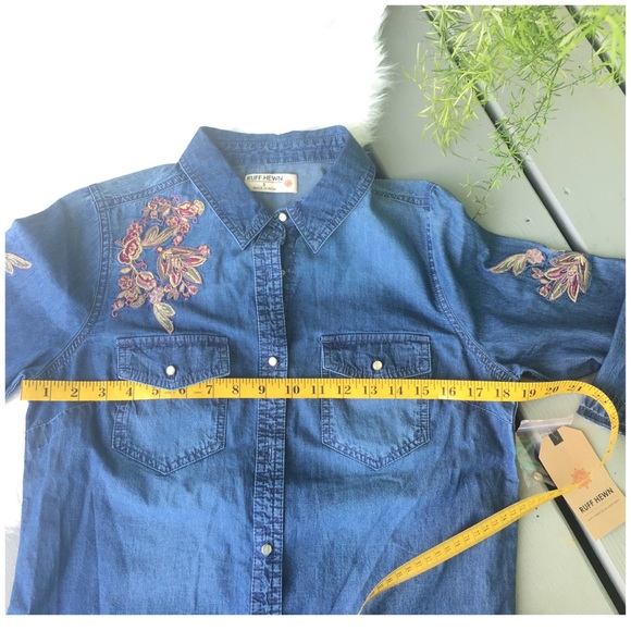 Embroiled Denim Shirt - Picture 5 of 5